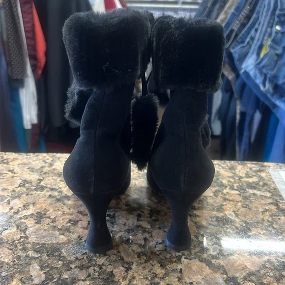 Vintage St. John Black Suede Lace-Up Booties | Faux Fur Trim | Made in Italy | - Picture 3 of 6